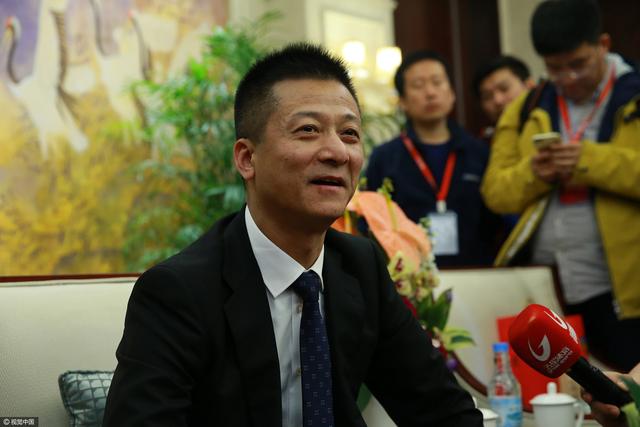 饥饿的业余阿姨
